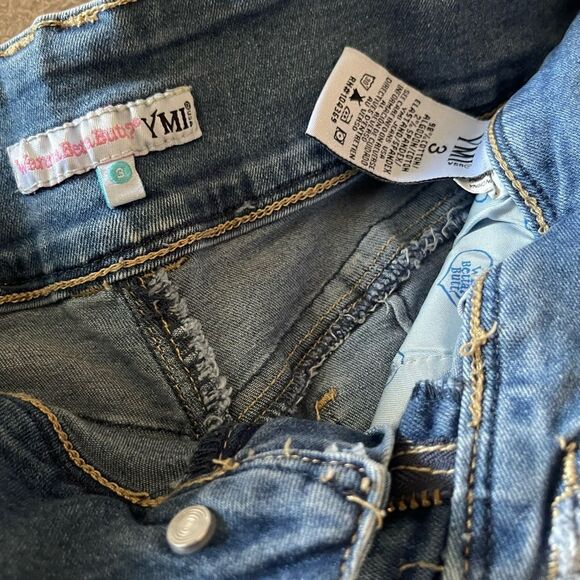 🛍Junior WannaBettaButt Frayed Hem Shorts - Picture 5 of 5